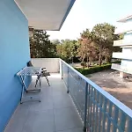 With Pool In 54388 Apartman *