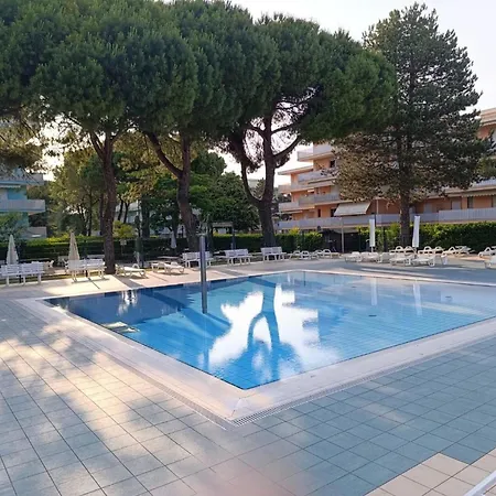 With Pool In 54388 Appartamento