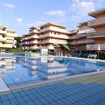 Appartamento With Pool In 54388